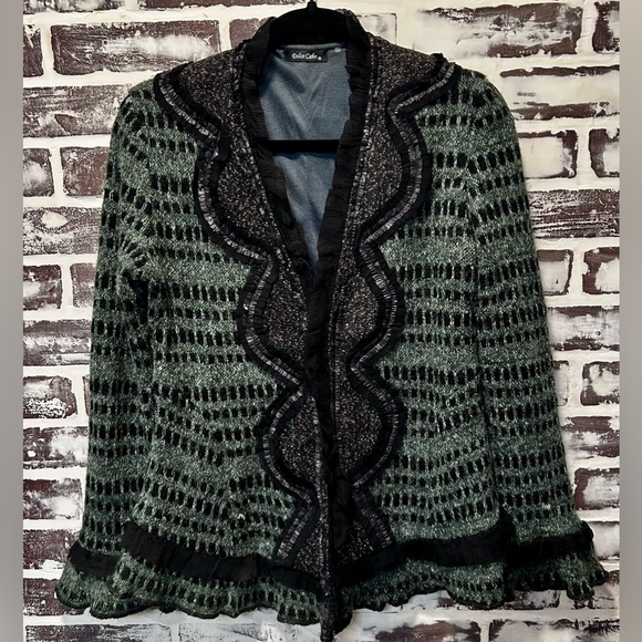 Dolce Cabo Green Black Textured Ruffled Quiet Luxury Boho Cardigan Sweater Sz M - Picture 1 of 7
